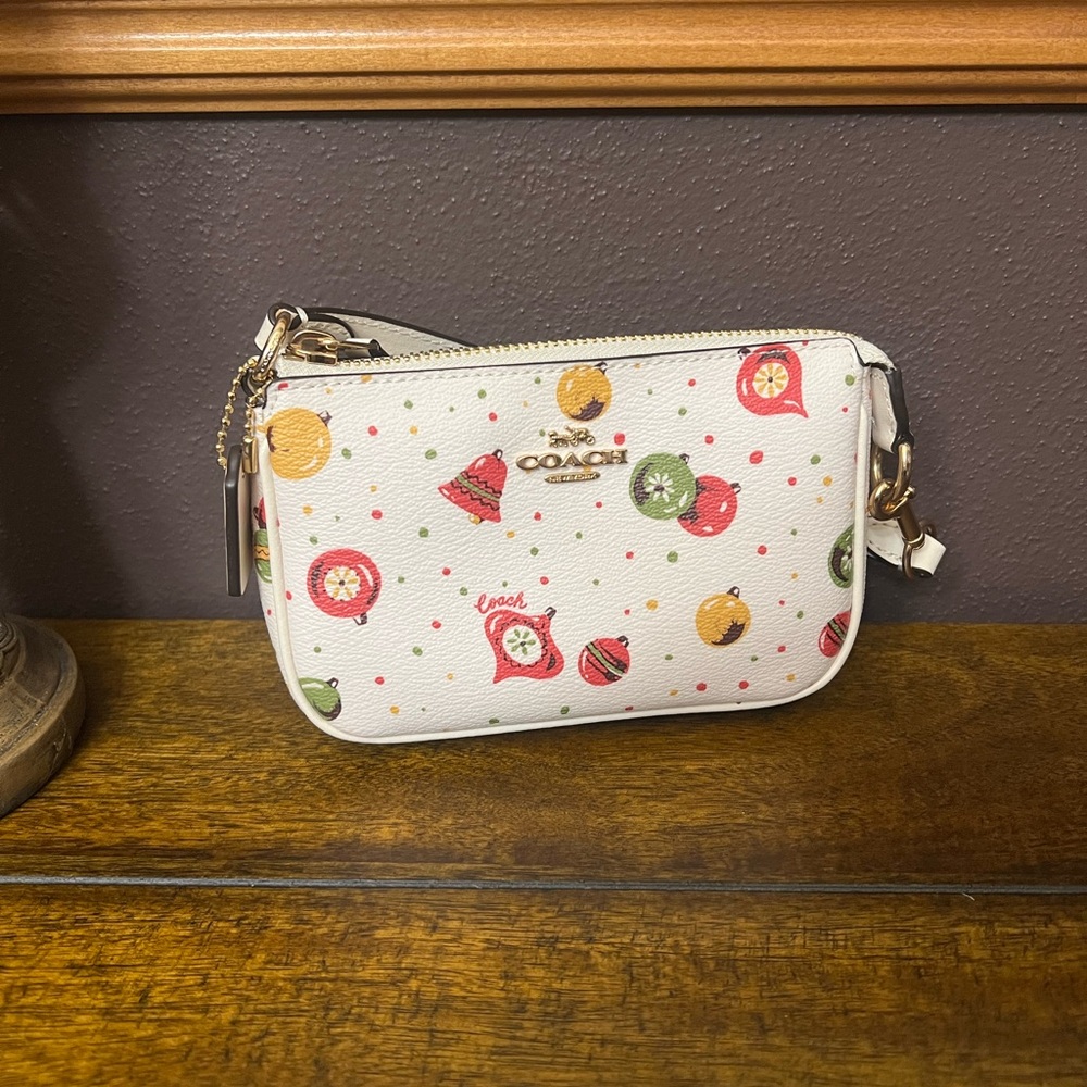 ✨NWT - Coach Nolita 15 Wristlet Purse Ornament Print✨ - Picture 4 of 12